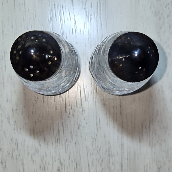 Waterford Crystal Glandore Salt and Pepper Shakers Pre-Owned Signed - Picture 4 of 6